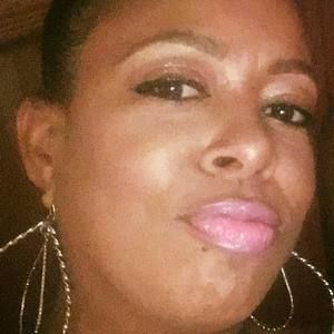 Meet your Posher, Dina